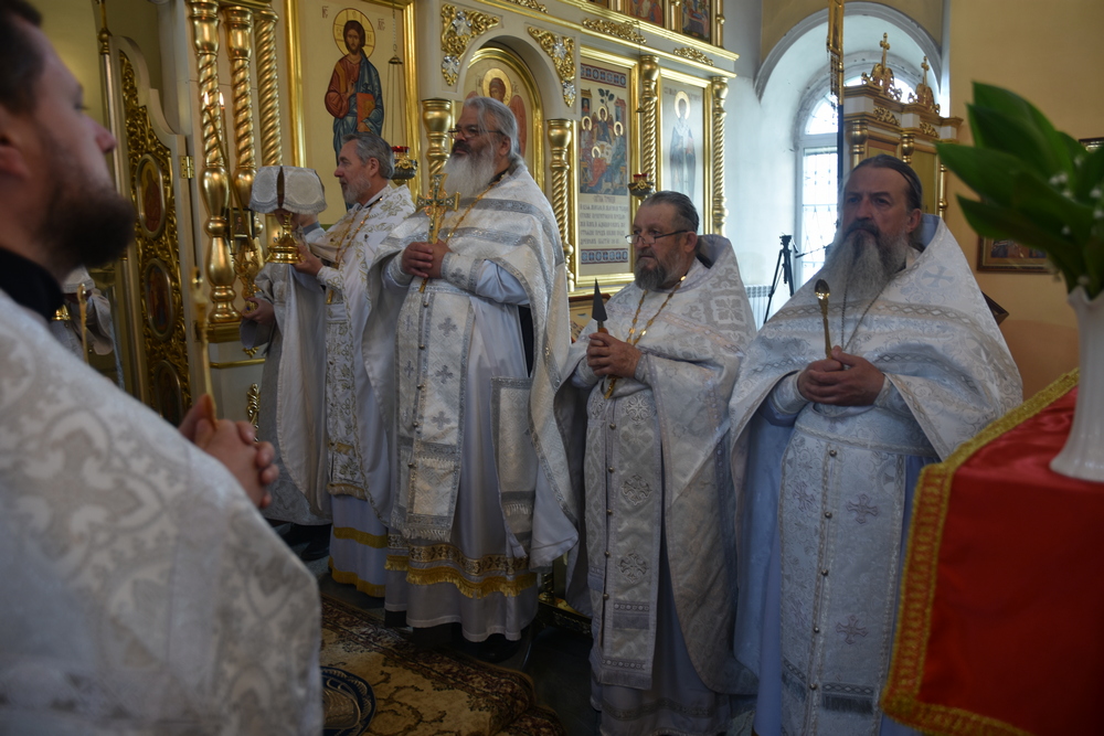 Литургия и отпевание 18 мая 2020 11