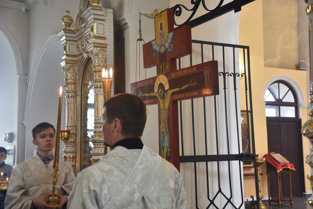 Литургия и отпевание 18 мая 2020 16