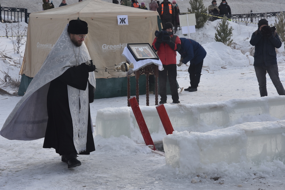 Освящение воды на реке Каменске 19 января 2021 3