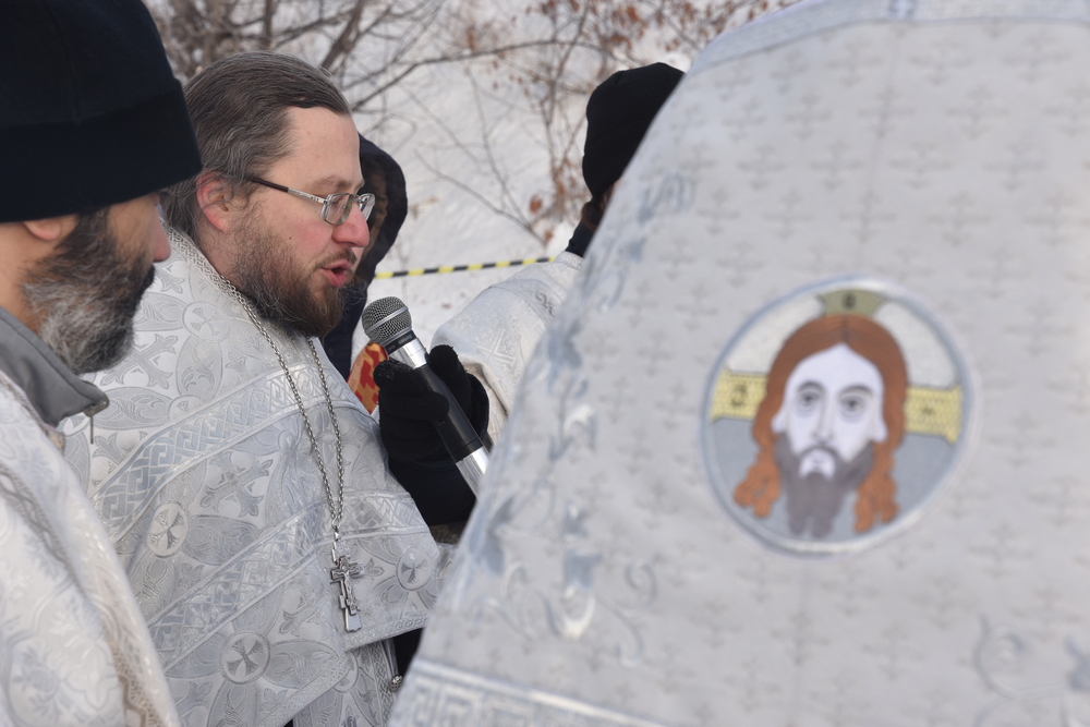 Освящение воды на реке Каменске 19 января 2021 8